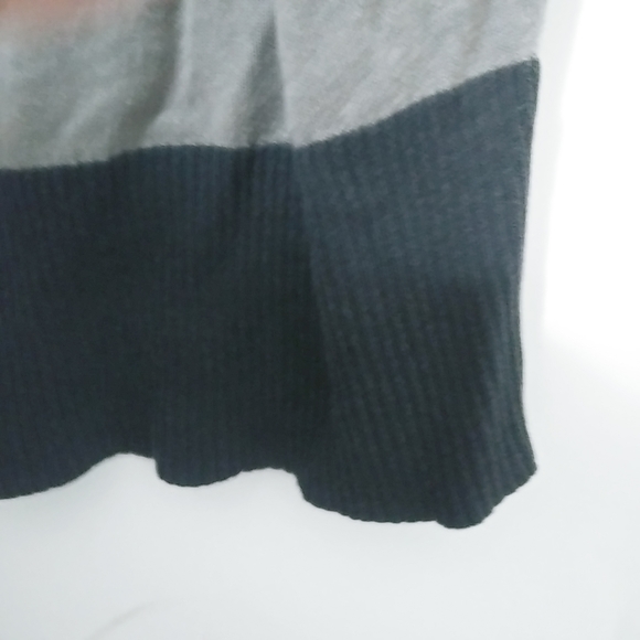 TORRID Black Gray Striped Sweater Top Plus sz 3Short Sleeve - Picture 4 of 5